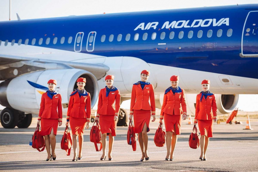 Стюардеси компанії Air Moldova