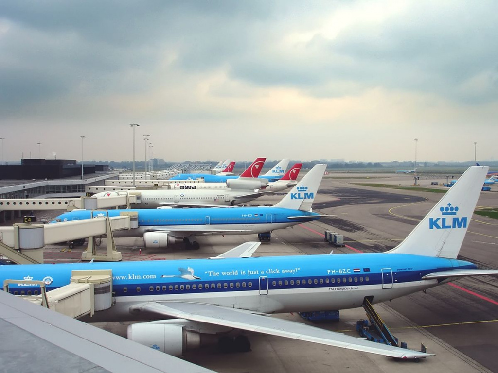 Посадка на літаки компанії KLM
