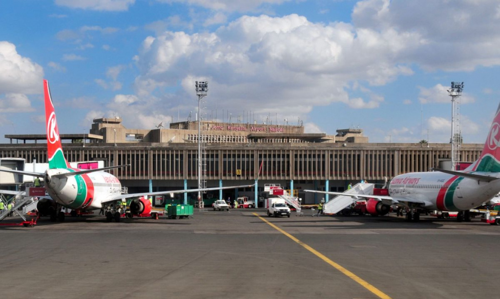 Літаки в аеропорту Найробі