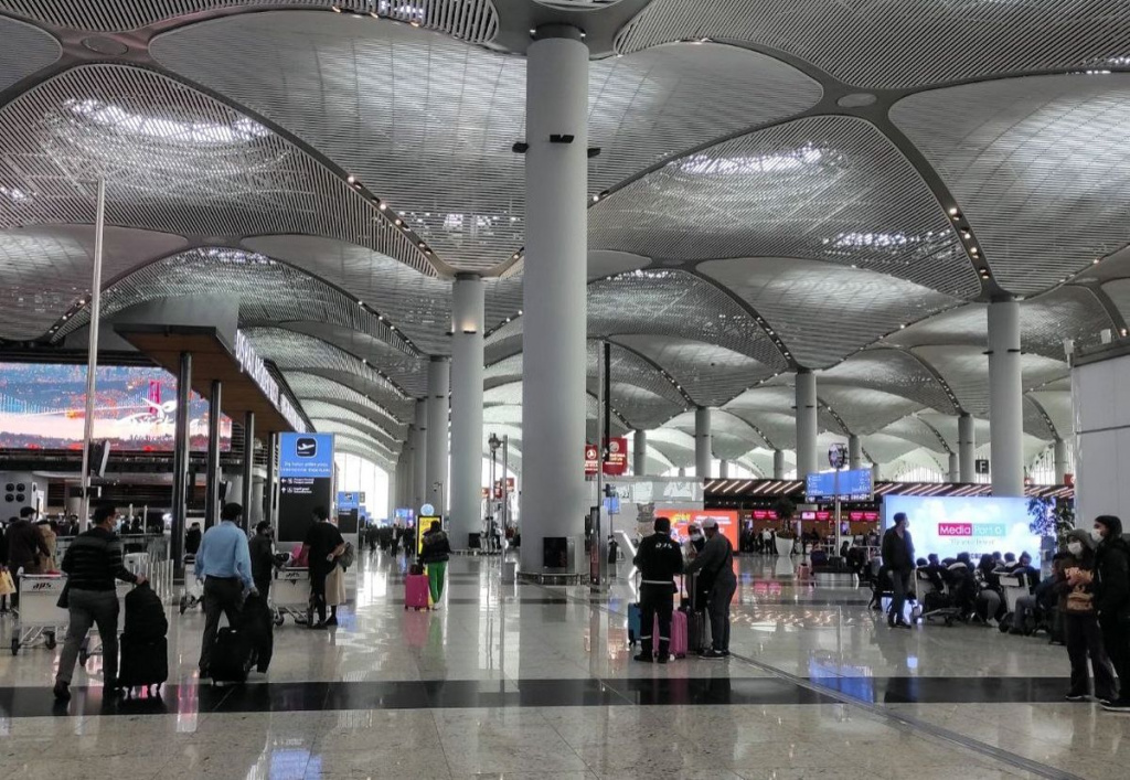 Термінал аеропорту Стамбула