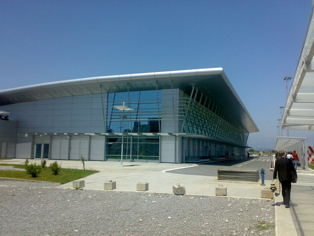 Новий термінал в аеропорту "Подгориця"