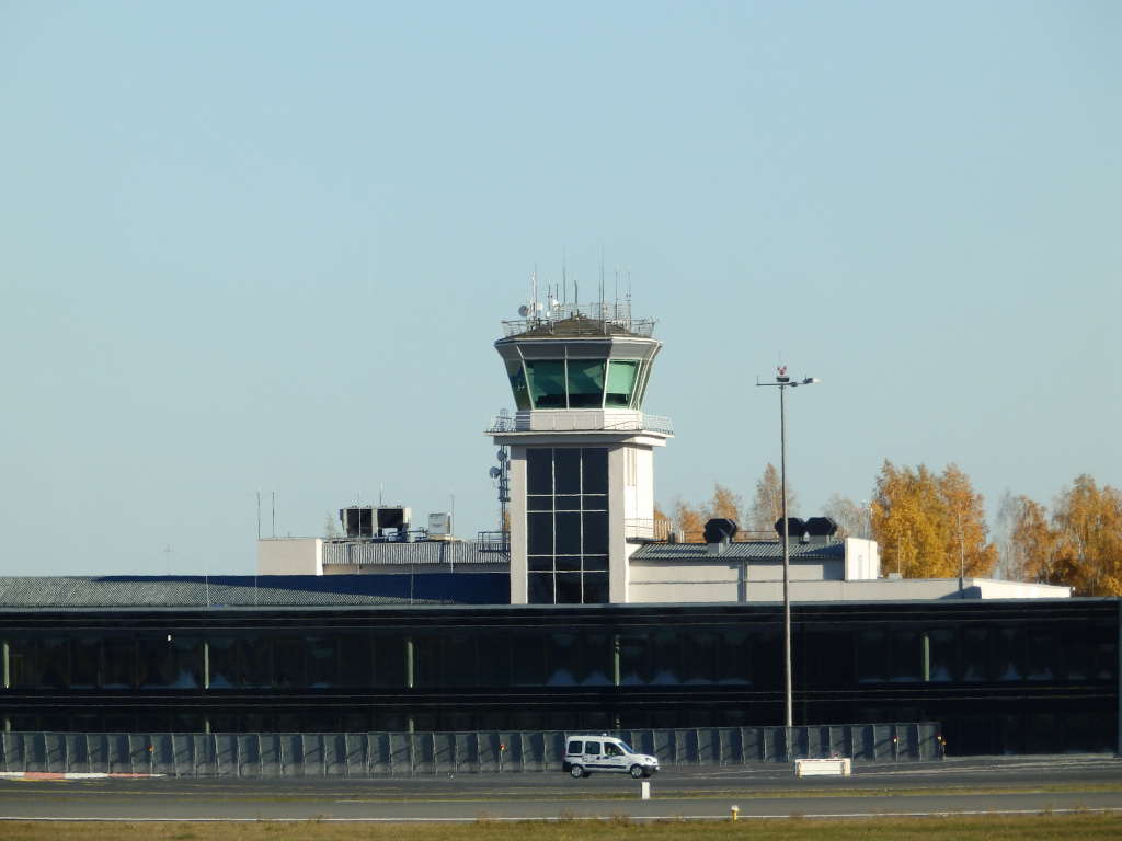 Диспетчерська вежа аеропорту Риги