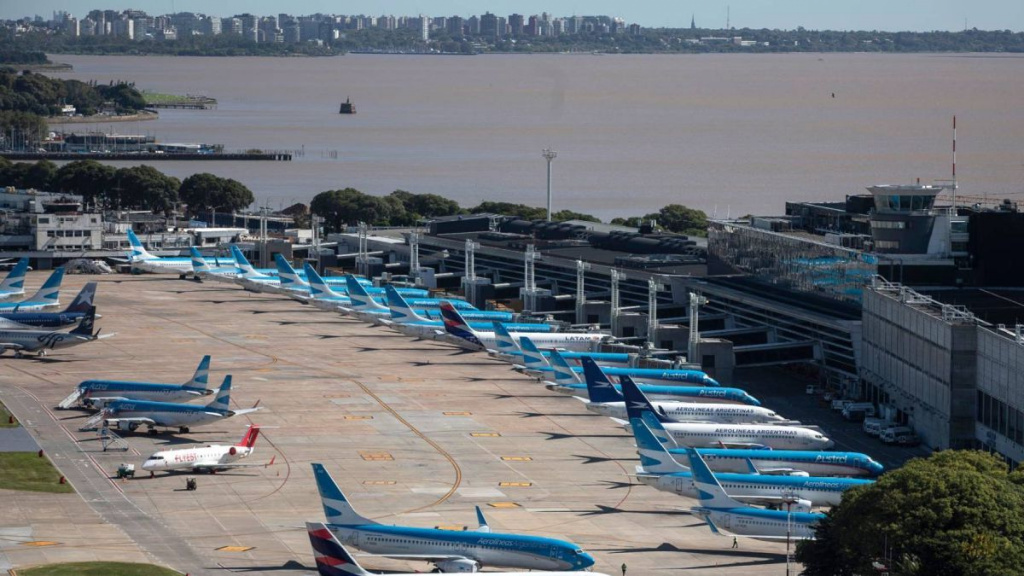 Літаки в аеропорту Буенос-Айреса