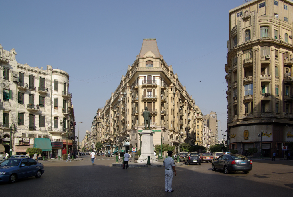 Здание Мидан Таалат Каир