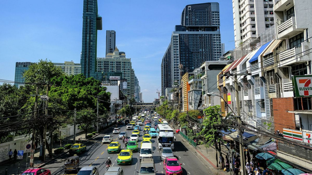 Одна из главных улиц Бангкока