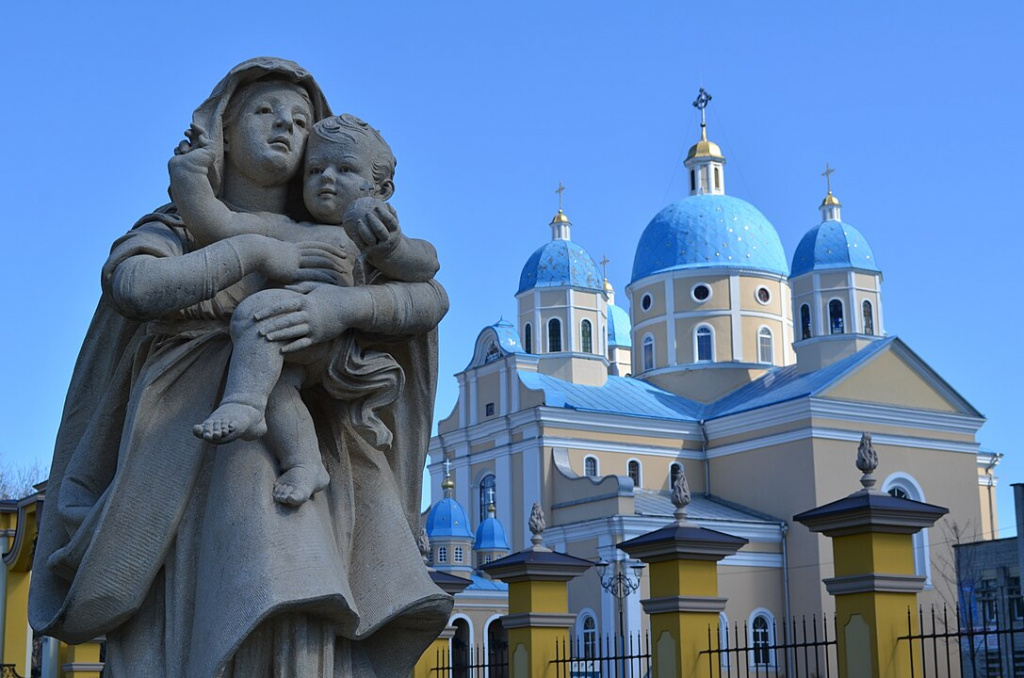 Свято-Духівський костел, Червоноград