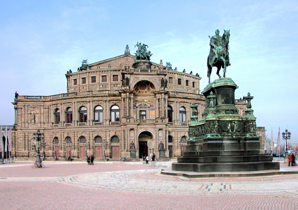 Театральная площадь Дрездена