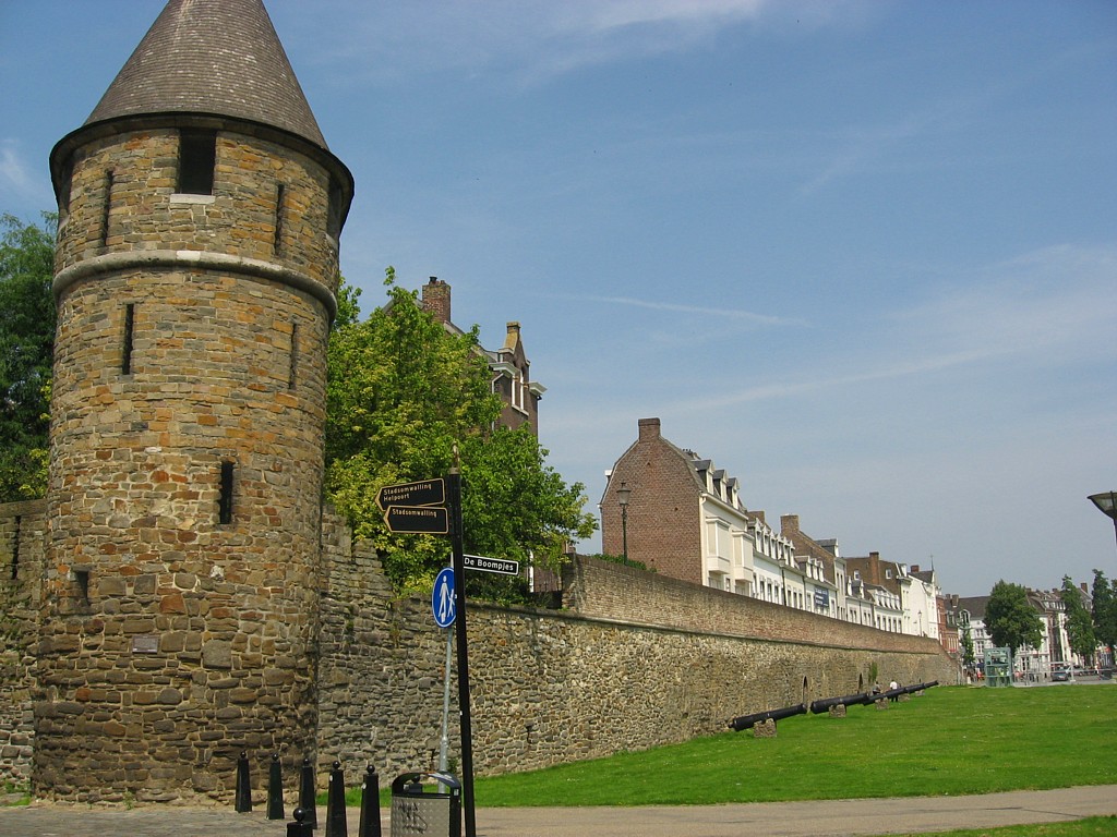 Середньовічні мури Маастрихта