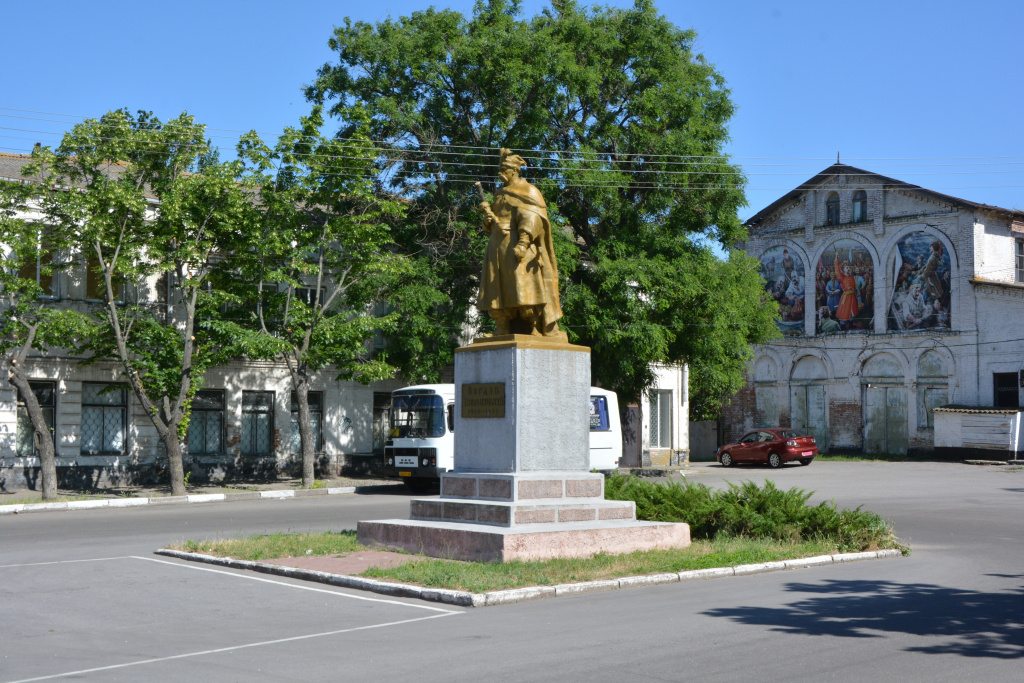 Памятник Хмельницкому в Никополе