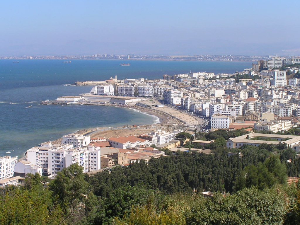 Узбережжя столиці Алжиру