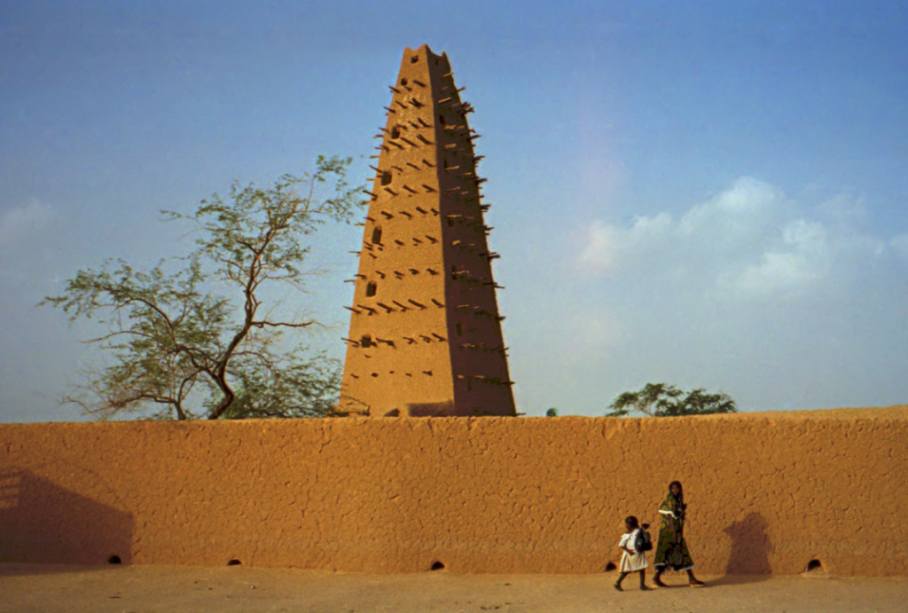Велика мечеть Агадеса, Нігер
