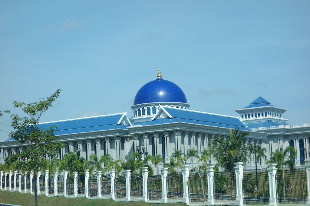 Парламент Брунея