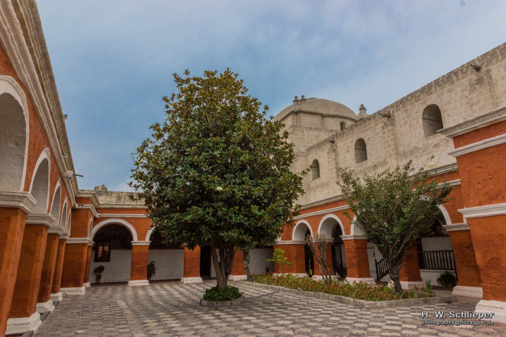 Монастир Санта-Каталіна, Перу