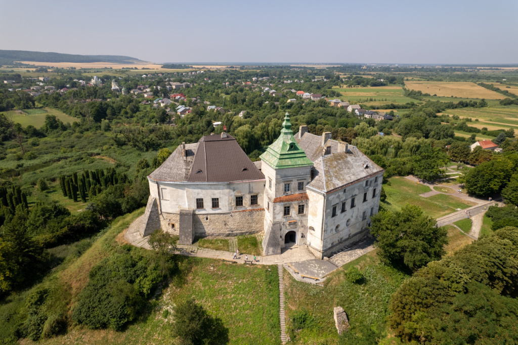 Олесский замок