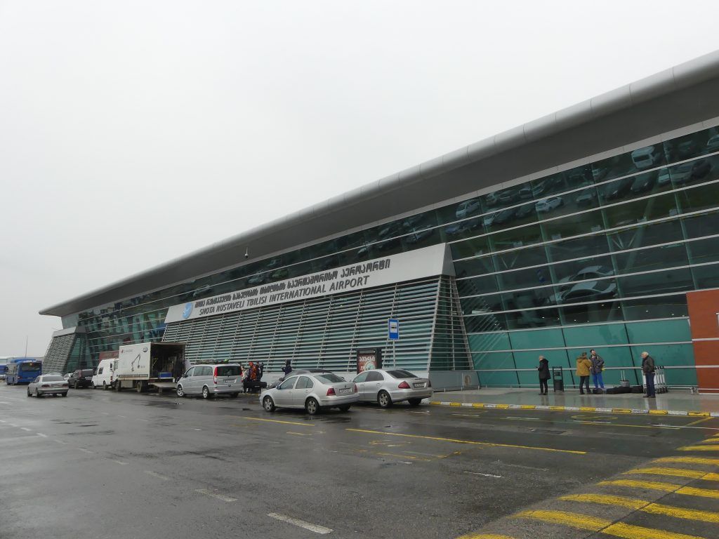 Термінал в аеропорту Тбілісі