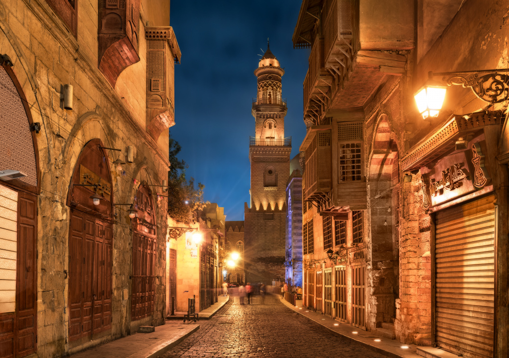 Старий Каїр, вулиця Ессама Аззама