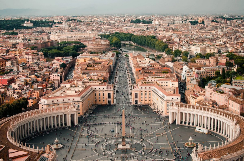 Площа святого Петра, Ватикан